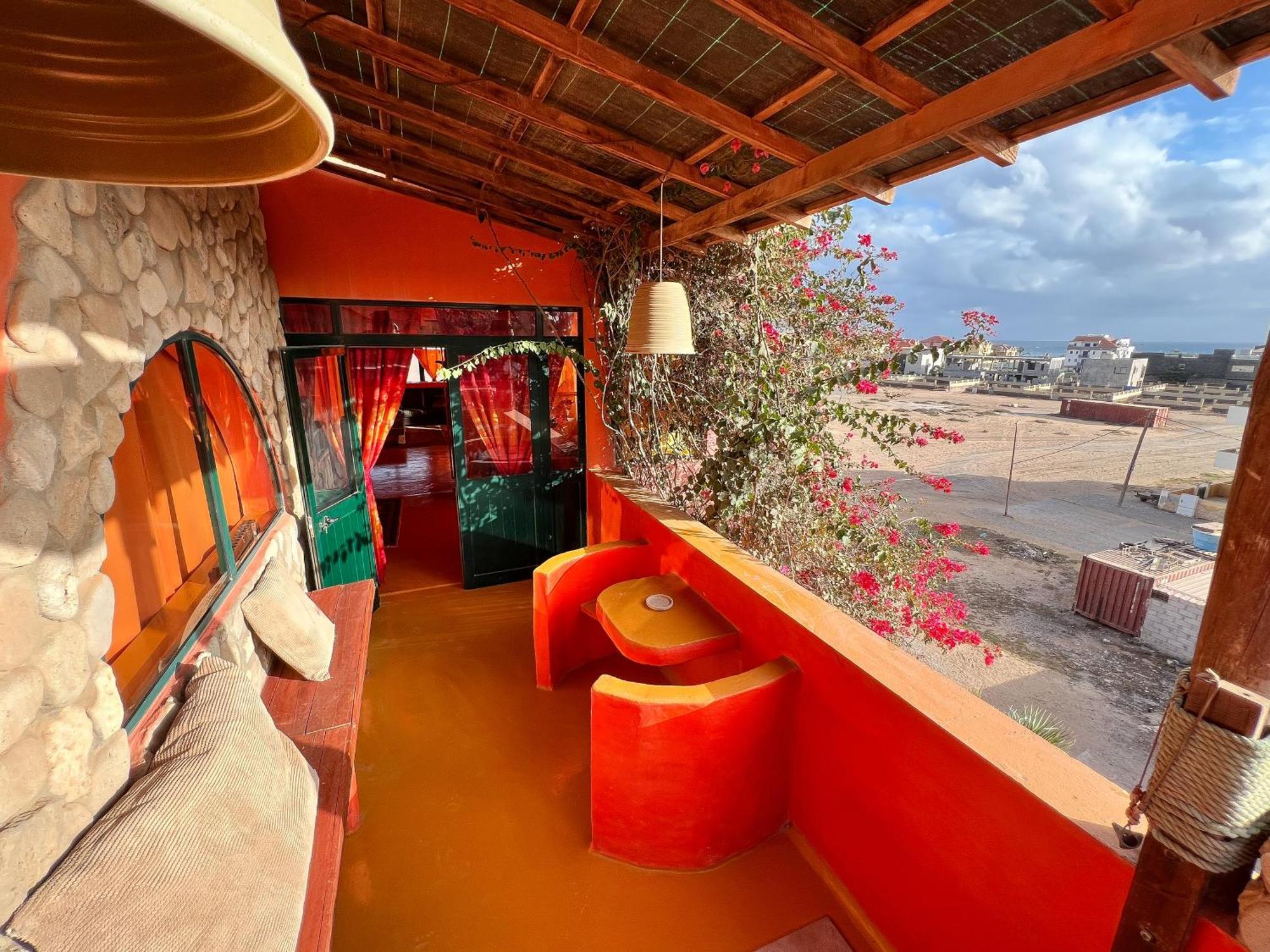 Surfactivity Guest House Santa Maria Exterior photo